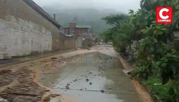 Calles se convierten en ríos tras torrencial lluvia en Pichanaqui