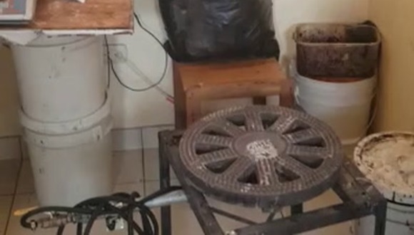 Policía allanó un laboratorio clandestino donde elaboraban tabaco masticable conocido como ‘Chimo’ que provoca cáncer de lengua. (VIDEO PNP)