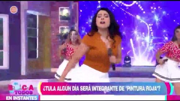 Tula sufrió percance con su falda al bailar