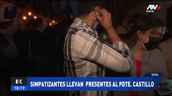 Simpatizantes de Pedro Castillo le llevaron mariachis
