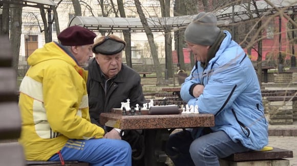 Kiev vuelve tímidamente a una vida que se asemeja a la normalidad