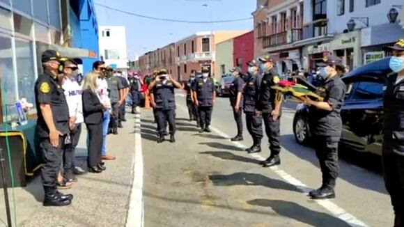 Homenaje a Policía que murió por Covid| Correo