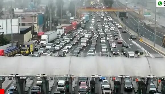 Congestión vehicular en la Panamericana Sur