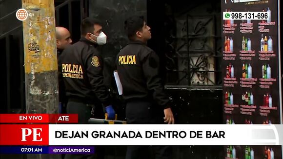 Dejan granada dentro de bar