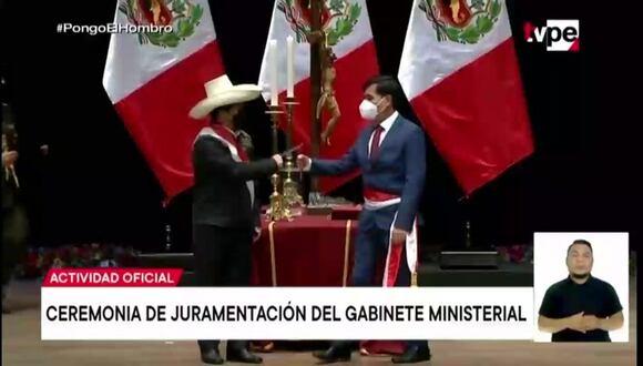 Juramentación De Juan Raúl Cadillo