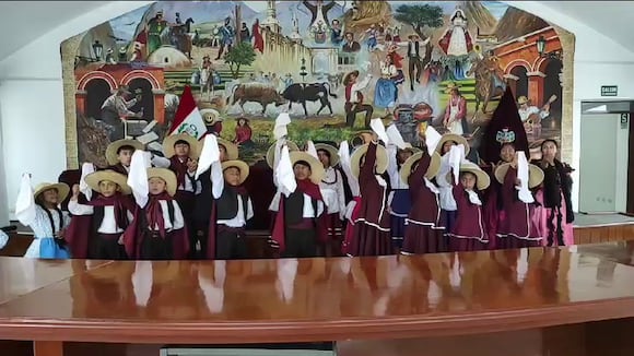 El grupo K´ana Wawakunas le canta a Arequipa