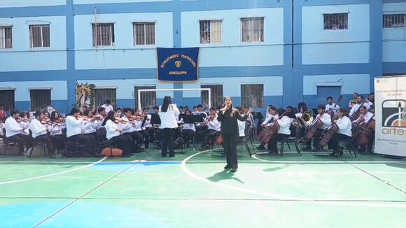 CORREO | Sinfónica de la UNSA ofreció repertorio a internos del penal de Arequipa