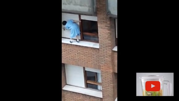 Mujer pone en riesgo su vida para limpiar las persianas de un departamento en el séptimo piso video viral | Gijón | España | Twitter | Tendencias | Redes Sociales | Trends | Estados Unidos | México | Colombia