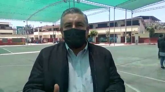 Álvaro Sánchez director I.E. Mariátegui El Porvenir