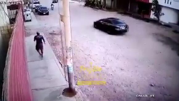 Hampones roban moderna camioneta en Trujillo | Correo