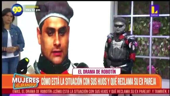 Robotin quita su apellido a hijas