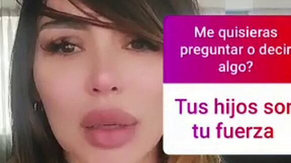 Angie Jibaja llora por sus hijos (Instagram)