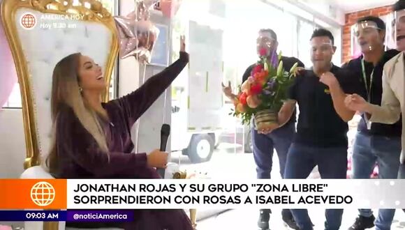 Jonathan Rojas llevó flores a Chabelita