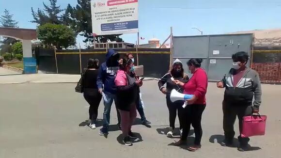 Tacna: Padres amenazan tomar plantel por no ser contratados en obra