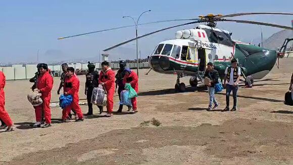 Trasladan en helicóptero a detenidos en Pataz