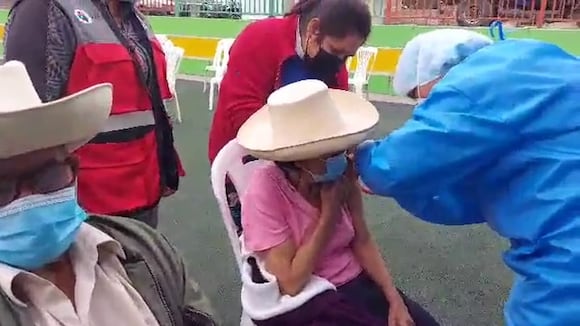 Continúa la vacunación contra el COVID-19 en Trujillo