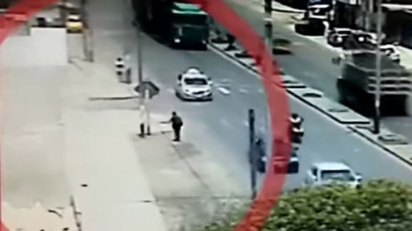 Colapsa pared de colegio de Chimbote