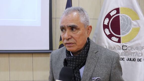 Analizan panorama económico