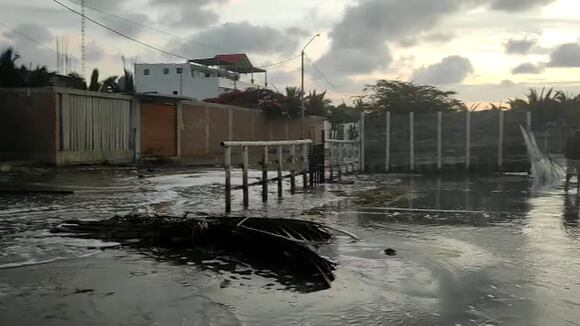 Oleaja anómalo en Zorritos