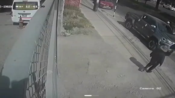Delincuentes armados roban 60 mil dólares tras interceptar camioneta en Arequipa