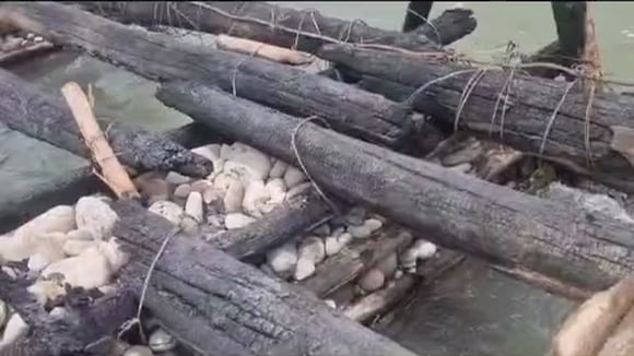 CORREO | Puente de madera se incendia en Chaucalla