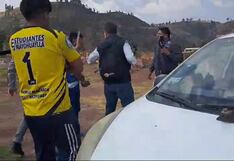 Hinchas de Christian Cueva amenazan a reportero y le roban su celular en Cusco (VIDEO)