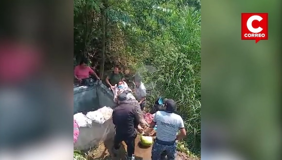Rescatan A Familia Que Sufrió Accidente En Selva Central