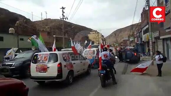 Cierres de campaña electoral en La Oroya bloquearon Carretera Central (VIDEO)