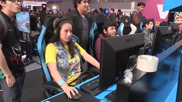 Crece el número de mujeres desarrolladoras de videojuegos en Perú