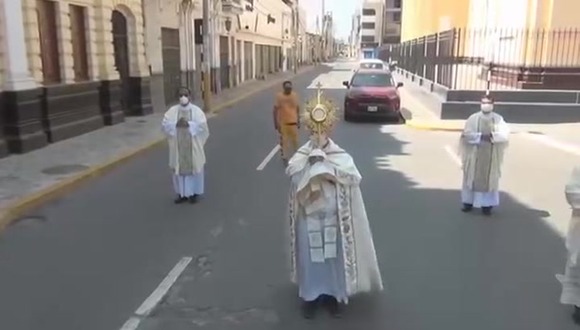 CORREO | León XIV: el nuevo papa que llevó el Santísimo por Chiclayo en plena pandemia (VIDEO)