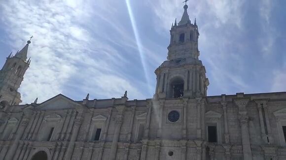 CORREO | Repique de campanas y concierto en homenaje a Mario Vargas Llosa