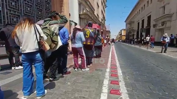 CORREO | LARGAS COLAS EN RENIEC EN AREQUIPA