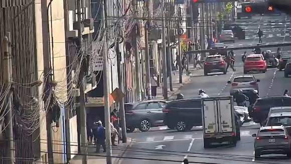 CORREO | Asaltan joyería en jirón Camaná: delincuentes armados huyeron en motocicletas