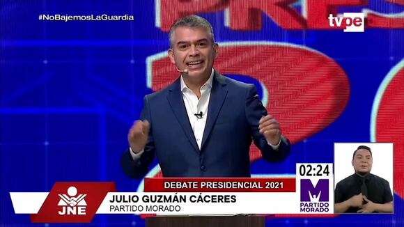 Intercambio de palabras entre Guzmán y Santos