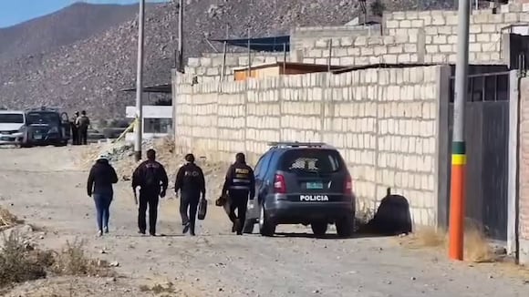Delincuentes roban un fusil y pistolas a dos policías en Arequipa