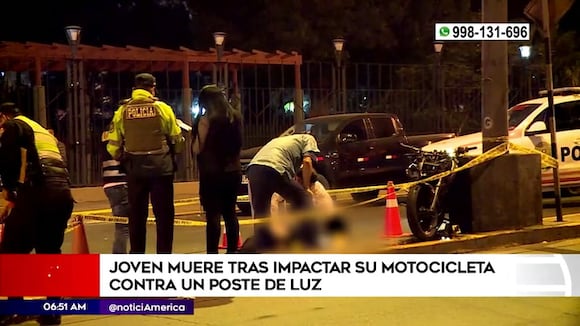 Joven muere tras impactar su motocicleta contra un poste de luz