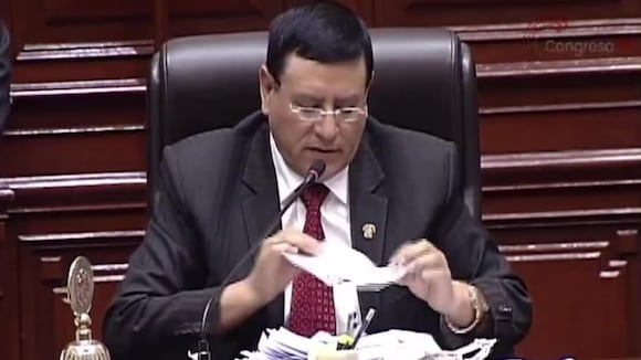 Alejandro Soto es troleado EN VIVO