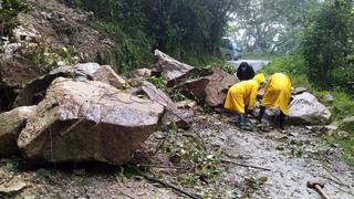 Rehabilitan carretera a Machu Picchu luego de desprendimiento de lodo y rocas (FOTOS)