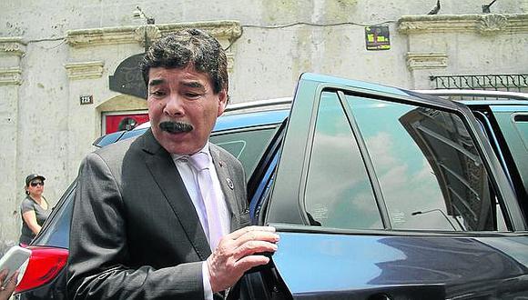 Fiscalía pide impedimento de salida del país a exalcalde Alfredo Zegarra