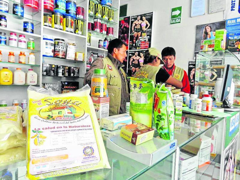 Incautan productos naturales falsos que solo dañan la salud 
