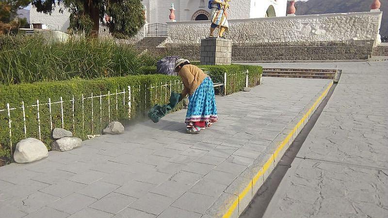 Pobladores de Maca afectados por las cenizas del Sabancaya