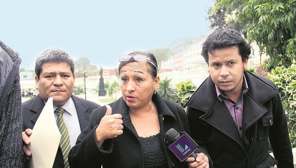 Mamá esconde a Gerald Oropeza en Lima