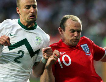 Inglaterra gana 1-0 a Eslovenia y estará en octavos de final