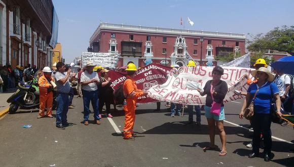 Mineros de Quiruvilca exigen pago de remuneraciones (VIDEO)