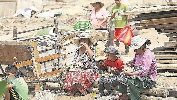 Más de 8 mil damnificados por El Niño costero aún esperan ayuda del Estado