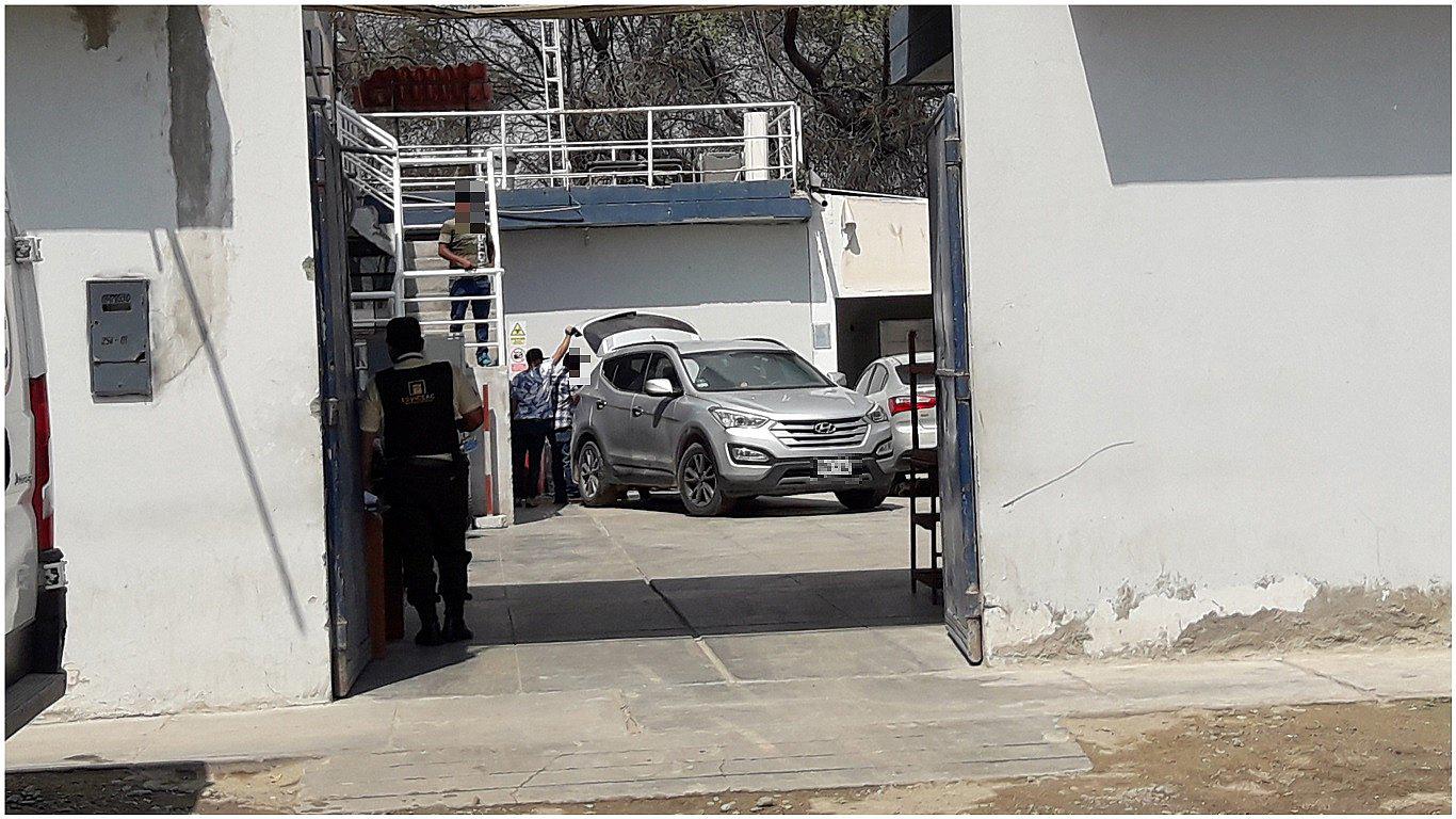 Hombre cae de una altura de 6 metros y muere