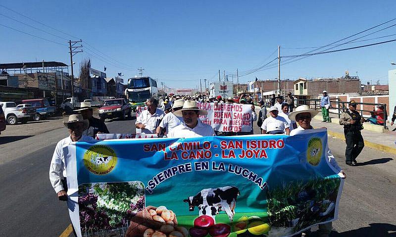 Ganaderos reciben amenazas por protestar (VIDEO)