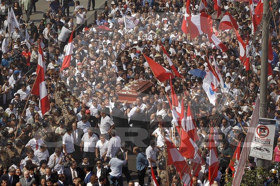 Alan García: Restos de expresidente fueron cremados en cementerio de Huachipa (VIDEOS y FOTOS)