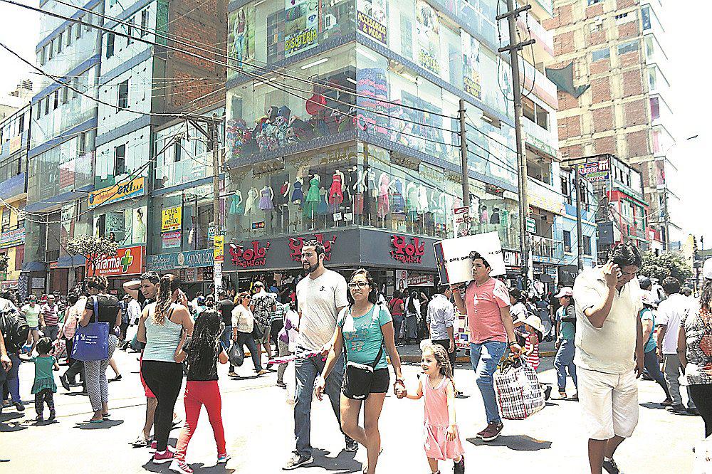 Navidad 2016: Compras de última hora saturan Gamarra