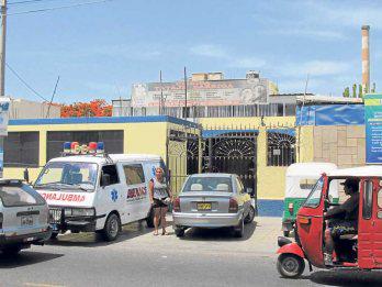 Delincuentes asaltan Clínica Tataje Barriga